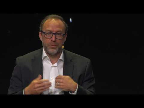 Interview with Jimmy Wales, founder of Wikipedia and Wikia DAY 1 Panel 004