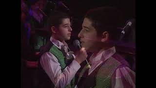 Acheinu - Miami Boys Choir & Dedi
