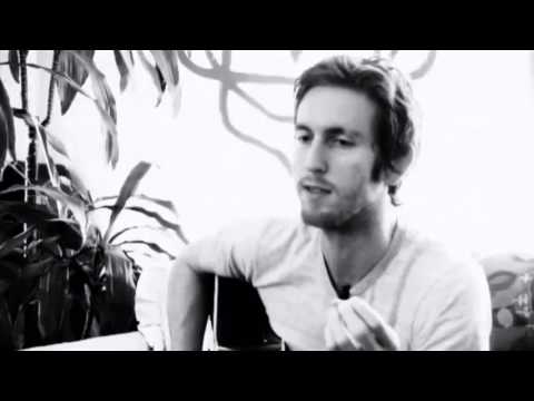 download lagu mp3 mp4 Maroon 5 Concert Geneve, download lagu Maroon 5 Concert Geneve gratis, unduh video klip Maroon 5 Concert Geneve