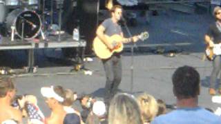 Josh Kelley singing Gone Like That at the 2011 CMA Music Festival