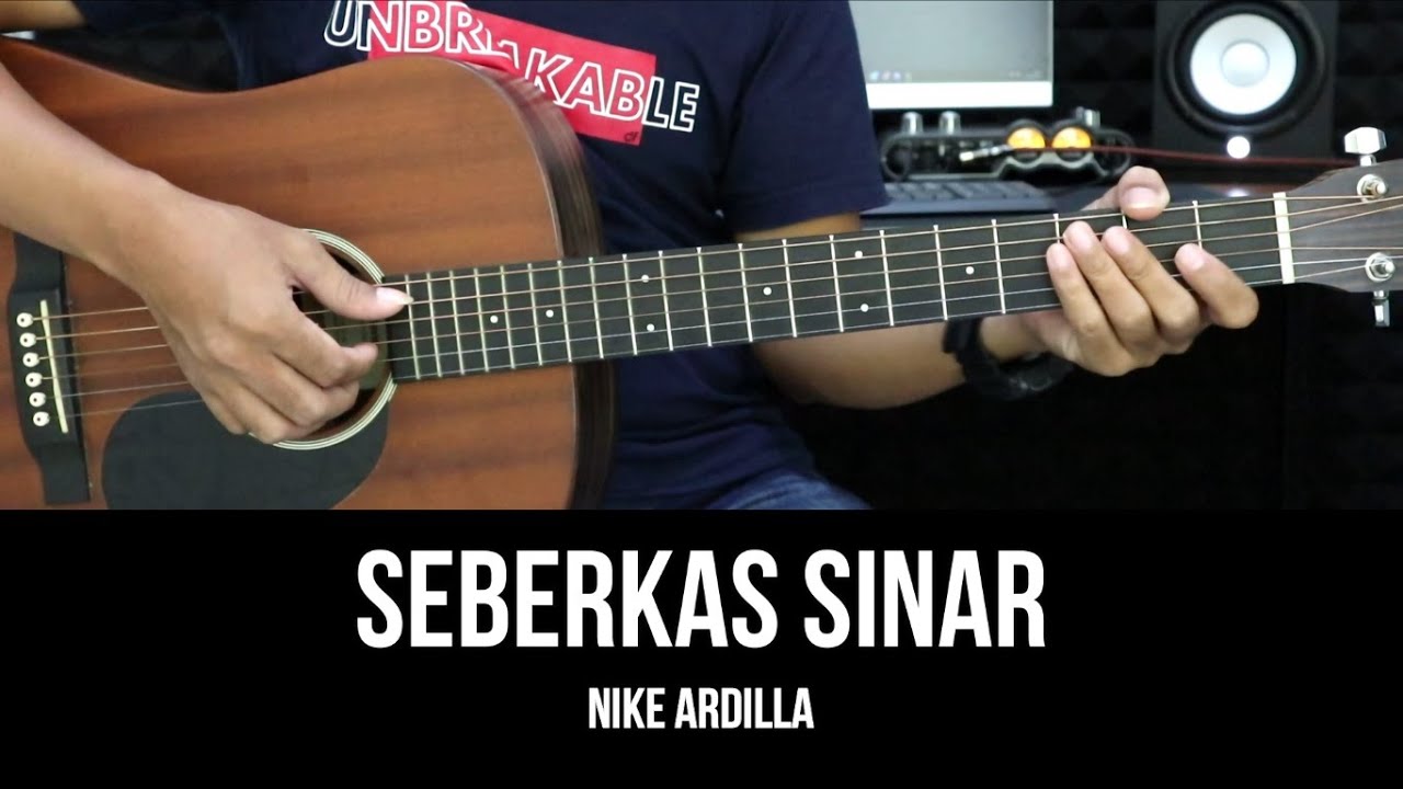 GITARAN! Chord Kunci Gitar dan Lirik Seberkas Sinar, Nike Ardilla