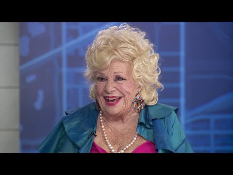 download lagu mp3 mp4 Reneé Taylor, download lagu Reneé Taylor gratis, unduh video klip Download Reneé Taylor Mp3 dan Mp4 Full Gratis