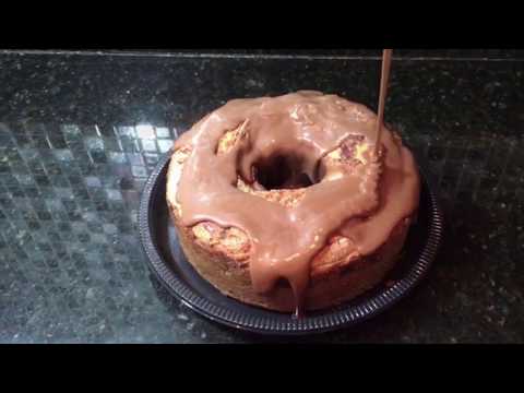 Bolo de Banana com cobertura de Chocolate