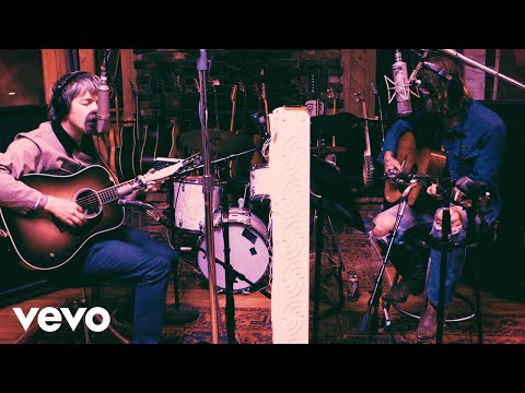 Billy Strings & Fences - Globe (Official Music Video)