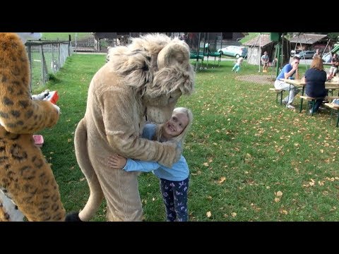 Fursuiting Magic for Cancer-Battling Kids w/Kitwana Lion & Tambako Jaguar 09/2018