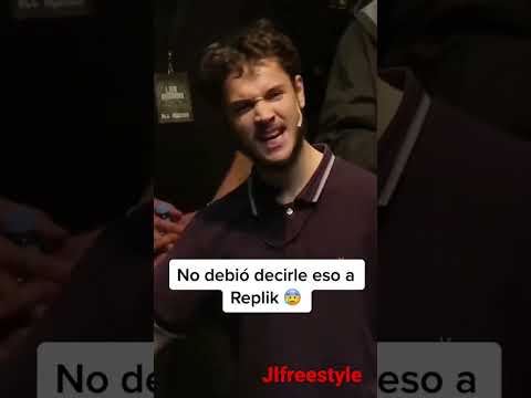 Replik vs Larrix @Ligabazooka #replik #larrix #batalladelosgallos #argentina #rap