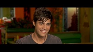 On Set with Shadowhunters: Matthew Daddario