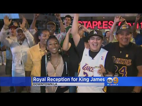 Fans React To LeBron James Joining Lakers