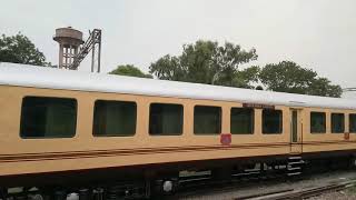 preview picture of video 'Palace on Wheels  Indian Train'