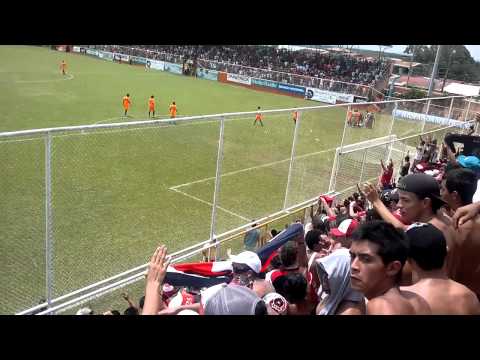 "La 12 Alajuelense En El Puerto, Penal De Garcia (16/09/2012) Alta Definicion" Barra: La 12 &bull; Club: Alajuelense