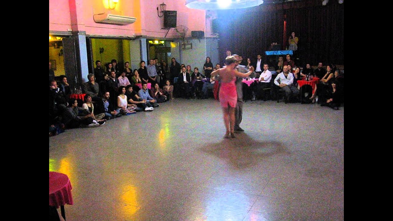 SANTIAGO CASTRO y CARLA ROSSI en Viva La Pepa Milonga﻿ (3/4)