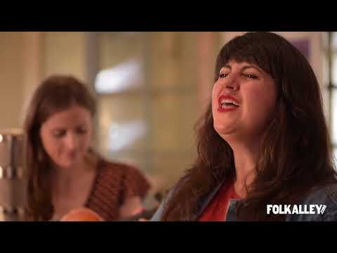 Folk Alley Sessions: Laura Cortese & the Dance Cards - "California Calling"