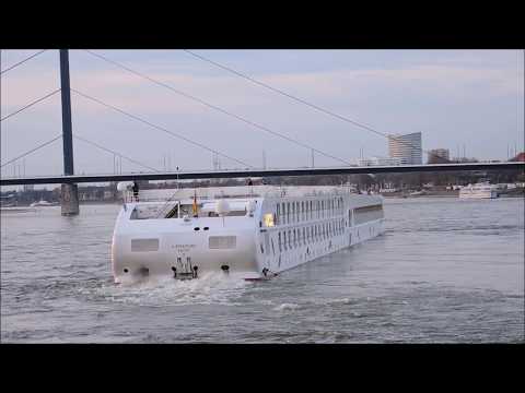 Hotelschiff Arosa Flora in Düsseldorf