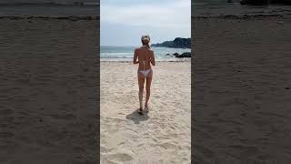 真夏の海でギャルビキニ、始まりました…#ビキニ #美女 #bikini #ギャル