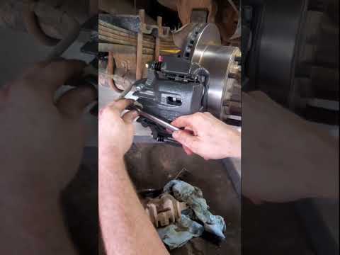 Mechanic Tip: Tightening Brake Line Bolts