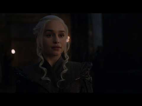 Melisandre meets Daenerys Targaryen