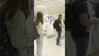 Download lagu ICA Shows How To Use Automated Immigration Lanes mp3 Download lagu ICA Shows How To Use Automated Immigration Lanes mp3