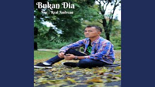 Download lagu Bukan Dia mp3