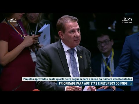 Senado aprova prioridade para pessoas autistas e recursos para a educação