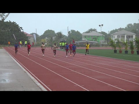 Blue House makes it 10 in a row at Graydon Sealy