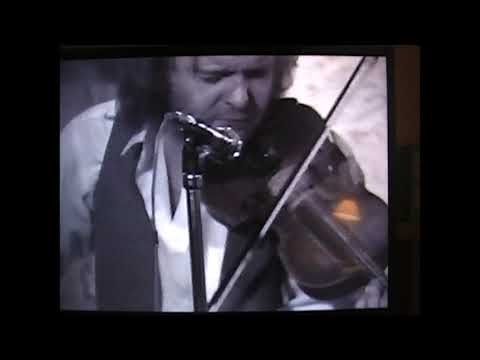 Andy Smith, Ian Campbell Folk Group plays 'Foggy Mountain Breakdown'.