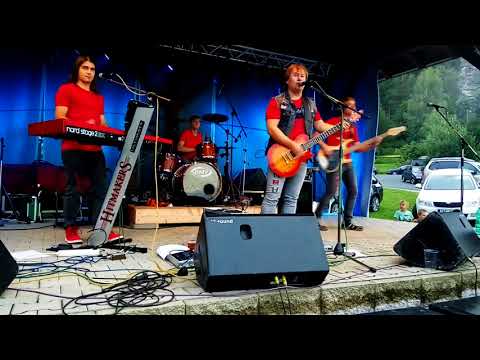 Hitmakers - Hitmakers - Láska jak trám -Klokočí live