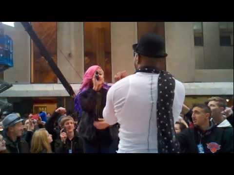 Flo Rida and Stayc Reign performing at Today Show (11/19/2012)