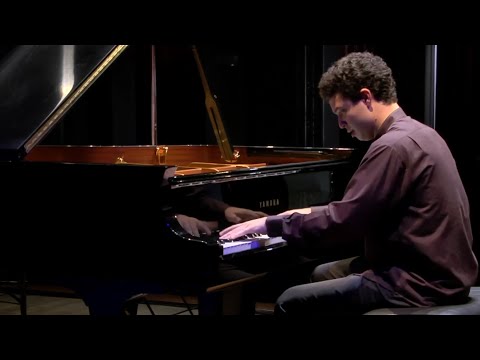 Faust Waltz - Liszt / Gounod. Leo de María