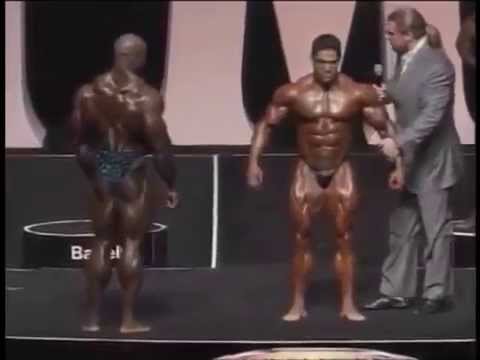 Gustavo Badell In Challenge Round 2004 Mr. Olympia