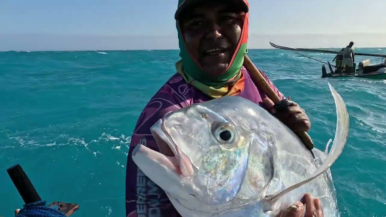 (Guerreiros Do Mar) EU NINCA VI NADA PARECIDO, UM CARDUME DE PEIXES GIGANTE RESOLVEU NOS SURPREENDER