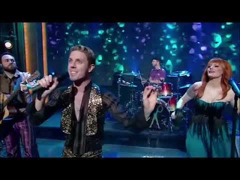 Scissor Sisters - I Don't Feel Like Dancing (Live At Late Night With Conan O'Brien 09/26/2008)