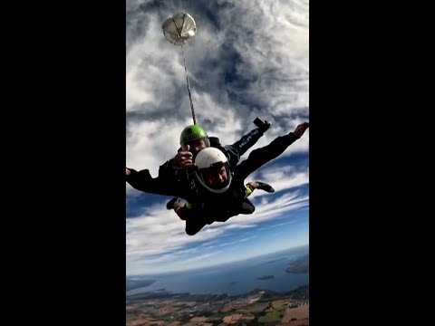Prince Harry goes skydiving to raise money for veterans