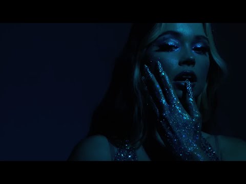 DON’T LET GO (Official Lyric Video)