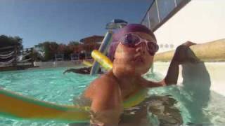 preview picture of video 'Cours de natation au Camping SUNELIA BERRUA à Bidart en Pays Basque'