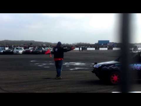 Car long jump at Santa Pod