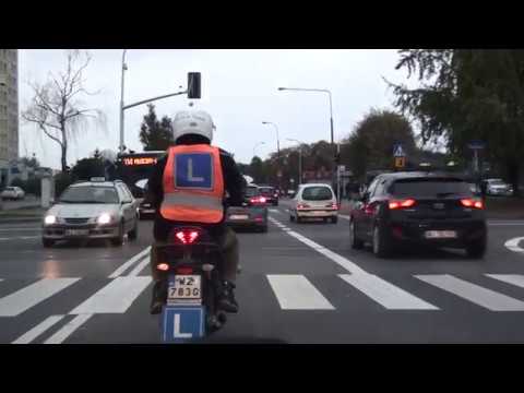 Nauka jazdy kategoria A. Pierwsza jazda w ruchu miejskim. Wskazówki.
