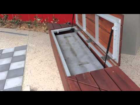 School storage box - see how incorrect struts can hurt!