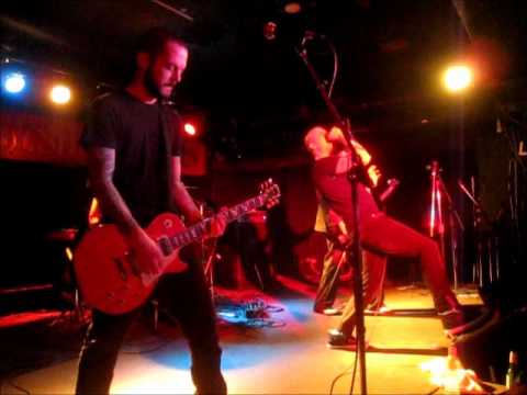 nikki's trick live at the horseshoe tavern