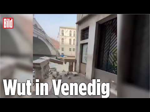 DEPPERTE DIEBIN: Venedig fassungslos ‒ Fahrige Frau klaut Paketkahn und rammt sofort Rialto-Brücke