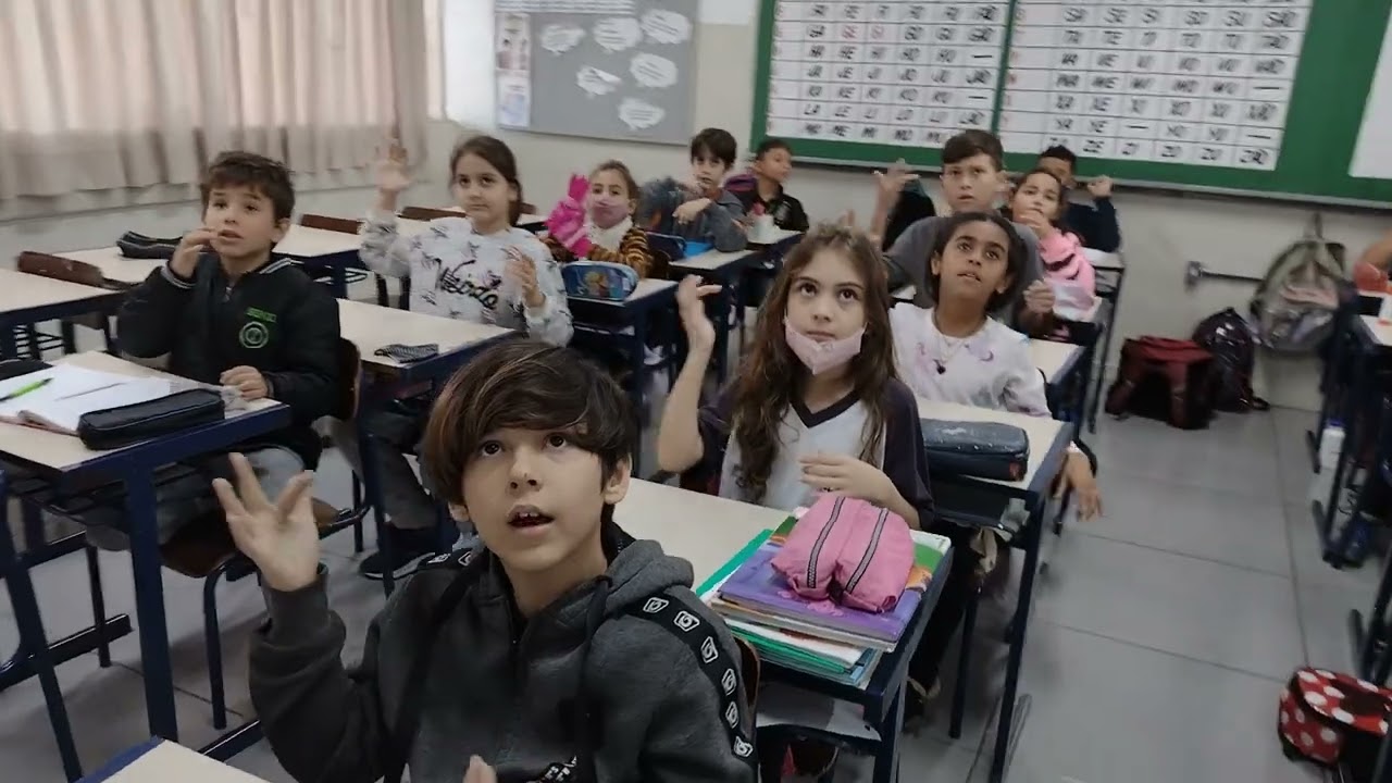 Watch Now Alecrim Dourado em libras 4° ano A ensaio. Es.Antonio Gomes de Oliveira. Alecrim Dourado em libras 4° ano A ensaio. Es.Antonio Gomes de Oliveira.