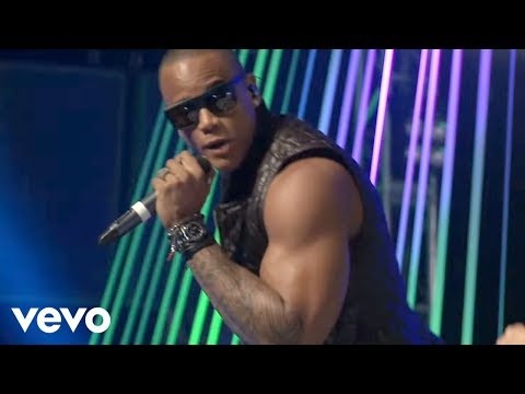 Molejo - Deboche (Ao Vivo) ft. Leo Santana