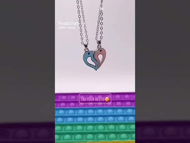 Vídeo relacionado con 2uds Collar de Mejor Amigo, Medio Corazón Collar de Amistad para 2 Estilos de Superhéroe Amor Regalo de Joyería BFF para Hombres Mujeres Niños Niñas
