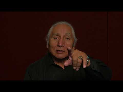 07-08 Iktomi and the Handkerchief Iktomi & the Pointing Game (English)