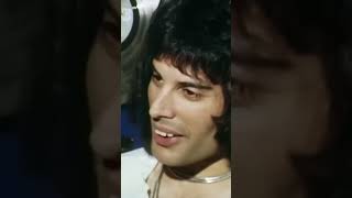 Download lagu Freddie Mercury on Bohemian Rhapsody - 1975 Interview mp3