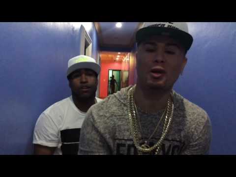 El Super Nuevo y La Tolta Mc Cantando Andamos Con La Feria