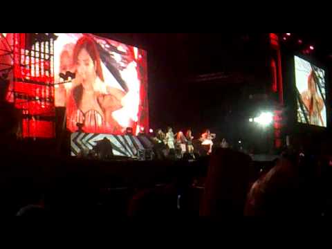 [FANCAM] 121125 SNSD - The Boys @ SM TOWN WORLD TOUR IN BANGKOK III