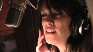 HILARY KOLE Sings Heartfelt Rendition of Joni Mitchell's "RIVER" 10/23/13
