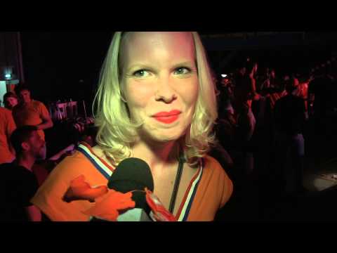 Buitenbeeld WK special - De Sfeer Tijdens Nederland - Costa Rica - Flabber.nl