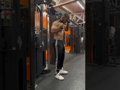 Aprenda a executar o exercício: abdominal supra na polia corretamente!  #musculação #dicasdetreino