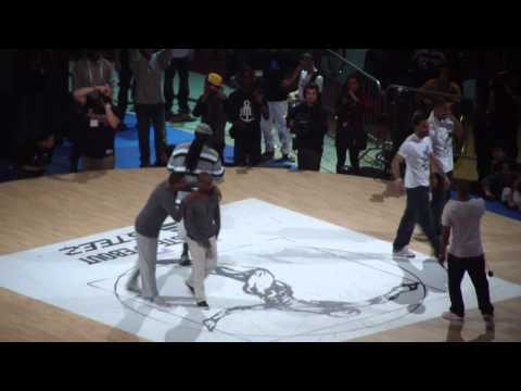 Juste Debout Steez 2012 | Bruce Ykanji & Gator vs Nelson & Franqey | Popping
